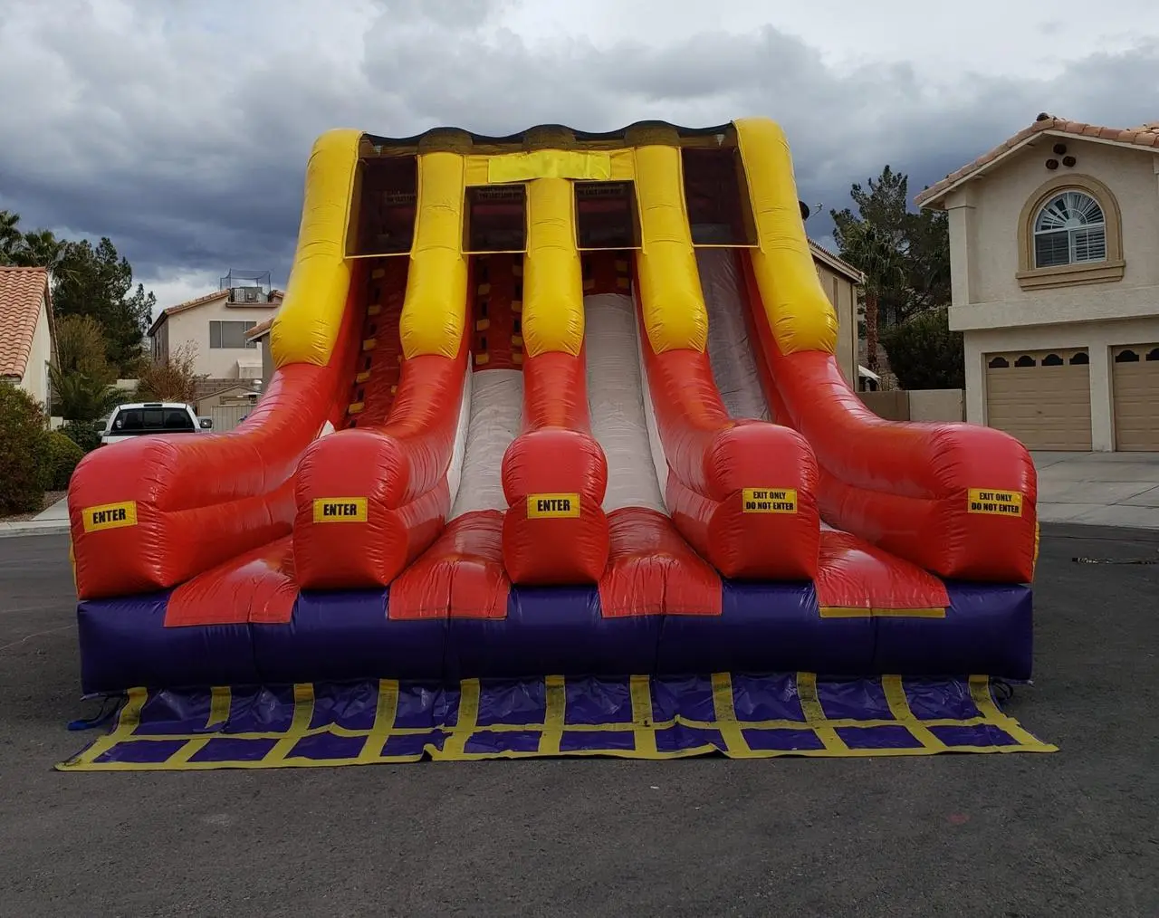 30ft triple lane inflatable slide for rent in Las Vegas