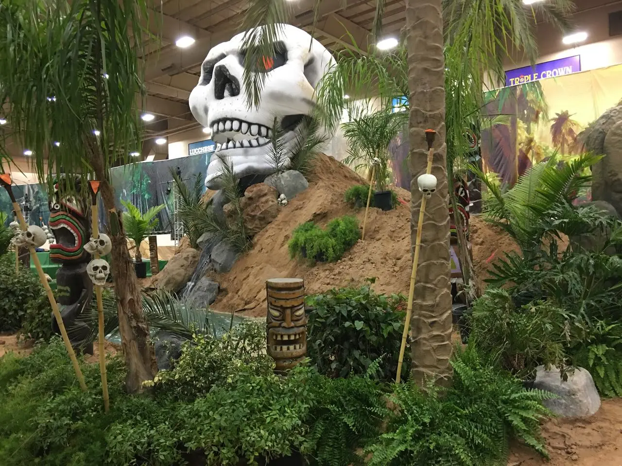 Jungle skull mountain themed for rent in Las Vegas