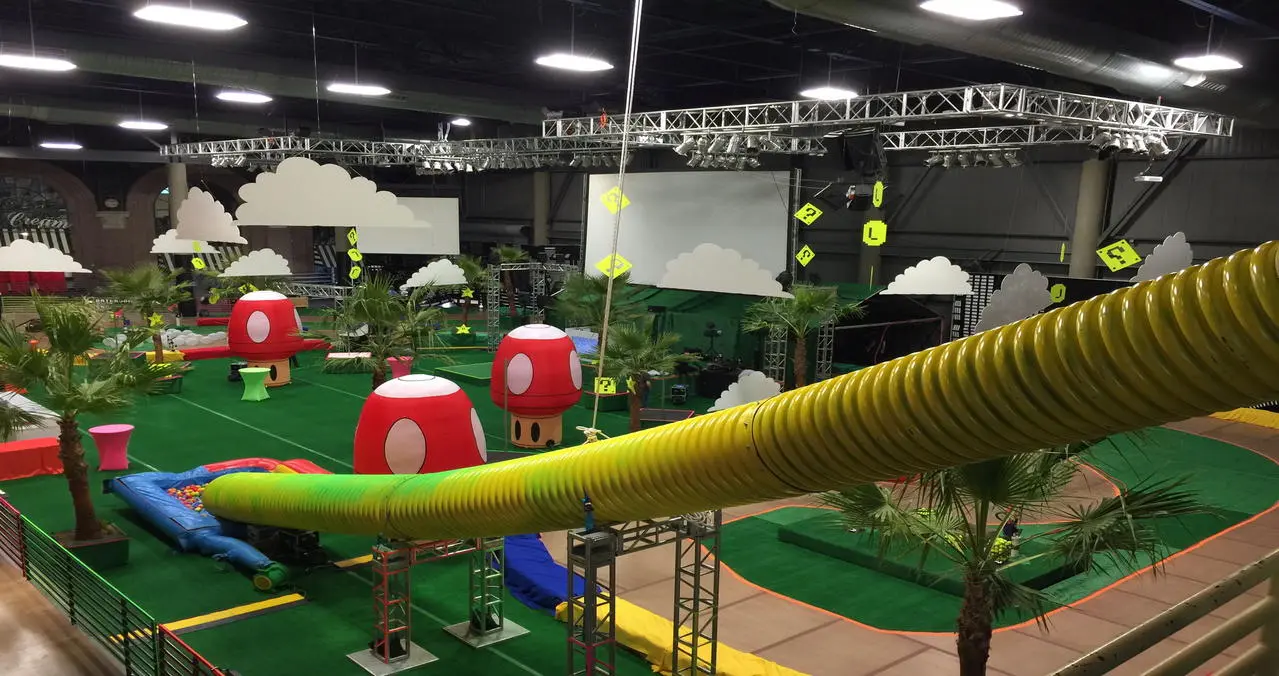 Super mario bros themed event inflatable mushrooms warp pipe for rent in Las Vegas